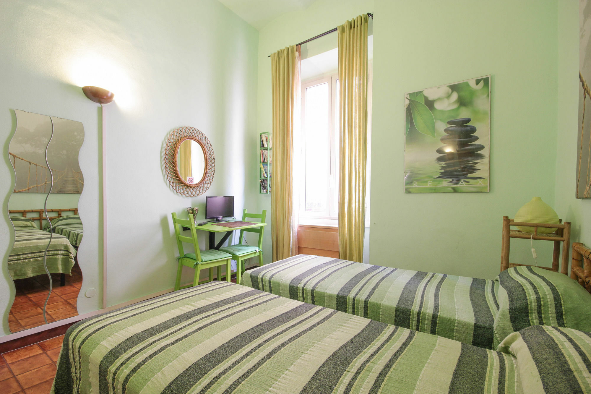 Sixbeds Hotel Rome Exterior photo